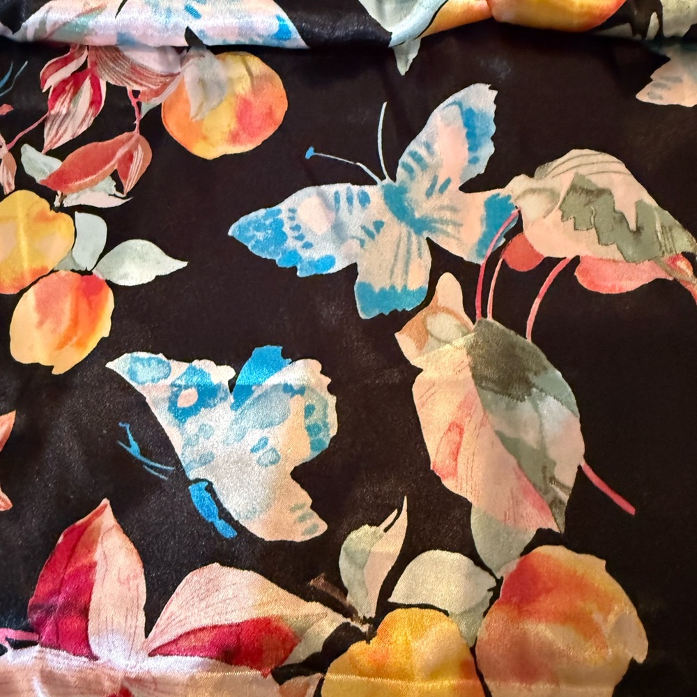 Secret Treasures Satin Cropped Pj Set Butterflies XL BNWT - Picture 13 of 13